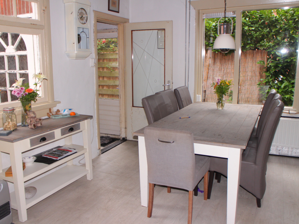 Dorpsstraat 16