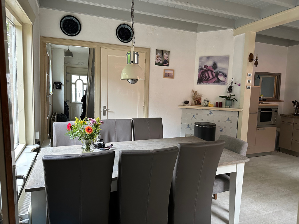Dorpsstraat 16